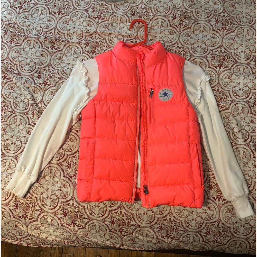 Big girl, bundle sale, Converse Puffer Vest & Levi’s crew neck sweater